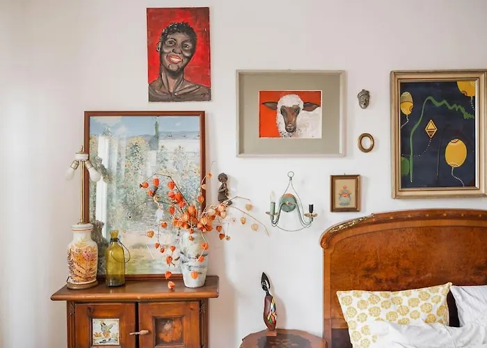 Theatre Art Residence